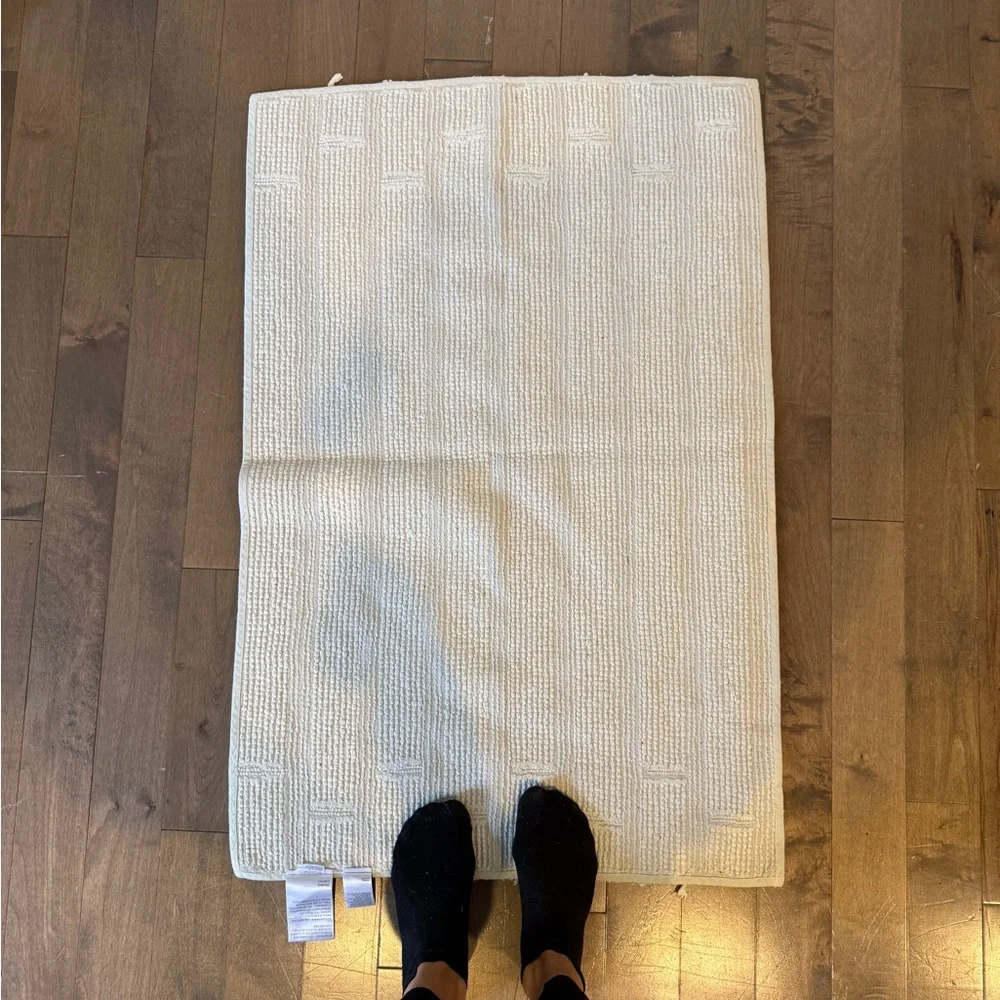Light Green Bath Mat